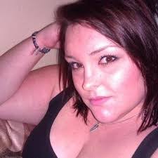 Amanda Stoneking's Instagram, Twitter & Facebook