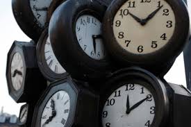 Когда приближается сезон холодов, масса людей переживает. Evropa Ustanovit Letnee Vremya Tbn