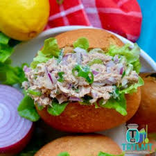 Place the peeled and quartered onion (1), peeled garlic cloves (2) and vegetables of choice (if using) to the bowl. The 4 Blades Collection Archives The Road To Loving My Thermo Mixer