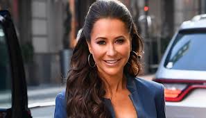 The pics were taken in 2013 and they feature meghan wearing a series of pretty revealing black outfits while taking a bunch of different poses for the purpose of the shoot. Jessica Mulroney Feels Devastated Being Completely Ditched By Meghan Markle