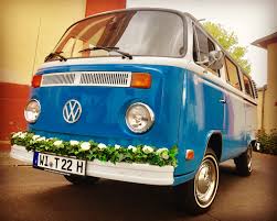 Oldtimer Als Hochzeitsauto Mieten Vw Bus Bulli T2 Mit Chauffeur Wiesbaden Mainz Rheingau Taunus Frankfurt Darmsta Hochzeit Auto Vw Bus Oldtimer Mieten