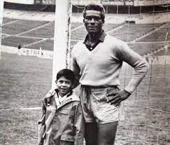 Reveló que están al tanto de un posible llamado de ricardo gareca. Adios Al Gigante Ormeno Community Sports