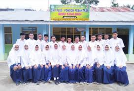 Pemikiran ibnu khaldun tentang ilmu kemasyarakatan telah muncul jauh sebelum para ilmuwan barat seperti auguste comte mengkaji sosiologi. Loker Padang Lowongan Kerja Sumbar Smp Plus Ibnu Khaldun Tanjung Pati Januari 2021 Newstulistiwa