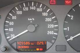 Kontrolka Oleju Swieci W Bmw Na Pomaranczowo Czerwono Dlaczego