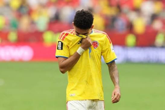 📸Mundial 2026: Colombia se despide del torneo tras caer ante Suiza en la  tanda de penales. 👉 Mira la galería completa en la Web de la  #AgenciaAndina. 📍Jugadores de Colombia muestran su