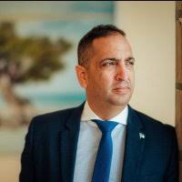 Dangui Oduber (@MinDanguiO)