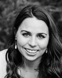 Lora Cantu's Instagram, Twitter & Facebook