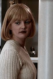 DREW BARRYMORE as CASEY BECKER ↳ SCREAM (1996)