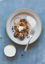 Cinnamon Raisin Bagel French Toast With Creme Fraiche Cinnamon Raisin Bagel How To Make Bagels Healthy Food Alternatives