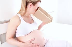 In dieser schwangerschaft viel schlimmer. Ubelkeit In Der Schwangerschaft Statt Freudiger Erwartung Vitamine Konnen Helfen We Love Nature Magazine