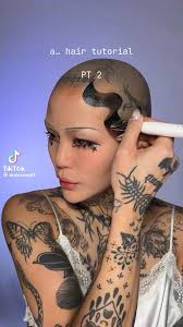 She got skills, painted her doggone finger waves. #artist #skills #dope