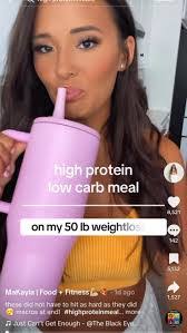 Dana Connelly's Instagram, Twitter & Facebook