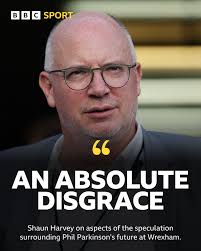 A 28 year wait! Roger Black, @iwanrunner, @jamiebaulch, Mark Richardson and Mark  Hylton finally received their 1997 4x400m World Championship gold medals  after they were elevated from silver following the disqualification of