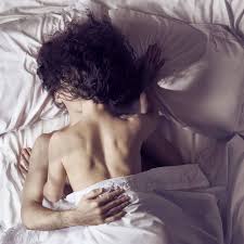 Stellungen für anfänger und profis. Abwechslung Im Bett Bei Diesen Stellungen Gibt Sie Den Ton An Fit For Fun