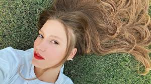 676k Likes 5 279 Comments Serenay Sarikaya Serenayss On Instagram Saclarimmmm Canimmm Yazin Saclarimin Uzadikca Uzayip Sac Barbara Palvin Unluler