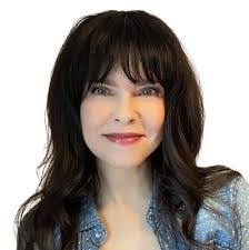 Donna Sherrard's Instagram, Twitter & Facebook