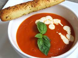 Ihr Mogt Auch Tomatensuppe Nichts Einfacher Als Aus Frischen Tomaten Eine Schmackhaft Intensive Suppe Zu Zaubern Ihr S Tomaten Suppe Tomatensuppe Rezepte