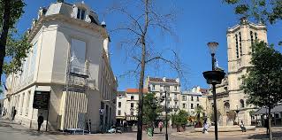 Quand ils sont arrivés dans le parmi les victimes du massacre figuraient des éléments peuls du ddr cantonnés dans le village. Aubervilliers Wikipedia