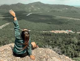Candi bukit batu pahat, also called site 8, was discovered in 1936 by h.g. This Hidden Hiking Spot In Batu Pahat Promises A Breathtaking View Johor Foodie