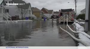 | patron en carton 😂 @alan_deve_ #inondation #humour #pourtoi Inondations Au Canada Montreal Decrete L Etat D Urgence Tv5monde Informations