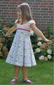 Für eine größere ansicht klicken sie auf das vorschaubild. Schnittmuster Farbenmix Drehkleid Elodie Kinder Schnittmuster Zubehor Stoffeland