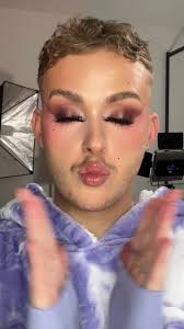 Makeup Inspired by 💜 ALBUM COVERS 💜 today is one of my fave albums. ...