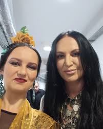 Zaraz trzeba pędzić na scenę... Ale qué bien acompañá!😁💃🏻❤️