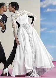 Pin By Laurazia On Ezra Miller Ezra Miller Vogue Us Ezra