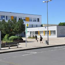 Bayerisches rotes kreuz kreisverband freising, robert lackermeier rotkreuzstr. Ziegenhainer Schule Gewinnt Bei Filmwettbewerb Zum Thema Ausbildung Schwalmstadt