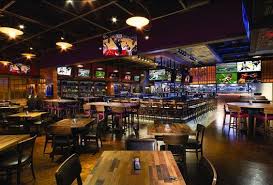 The Best Las Vegas Sports Bars To Watch And Drink On Game Day Sports Bar Decor Bar Design Restaurant Sport Bar Design