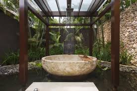 Hotel murah populer di bali antara lain adalah komaneka at monkey forest, tegal sari, dan pondok ayu. 15 Jaw Dropping Bathrooms In Bali You Must See Vilondo