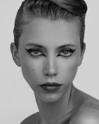 Marisa Hodges's Instagram, Twitter & Facebook