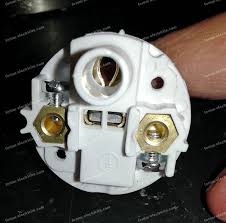 Comment Brancher Le Fil Terre Sur Une Fiche Male 16a Dela Marque Debflex Bricolage Forum Electricite