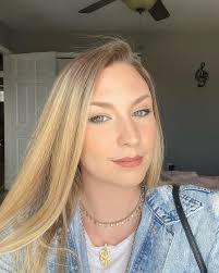 Lauren Shay (@tabbybutnotreally) • Instagram photos and videos