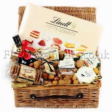 Whether it's in the form of a bar, a cake, gelato, or a hot drink, chocolates really make their way we have researched the shops that offer chocolate delivery across london and here are the results. Chocolate Gift Delivery Tags London Florist Tips