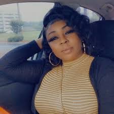 Erica Wall's Instagram, Twitter & Facebook