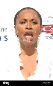 Jennifer lewis hi-res stock photography and images