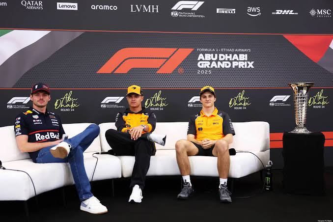Verstappen gluurt naar de wereldbeker: 'Ik heb er al vier thuis en mijn  handtekening is niet veranderd'