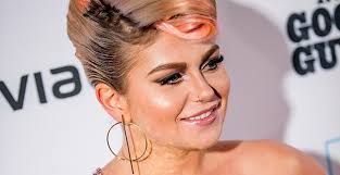 Roxeanne hazes heeft jarenlang geworsteld met faalangst en onzekerheden. Roxeanne Hazes Vertelt Openhartig Waarom Ze Wil Afvallen Na Haar Zwangerschap