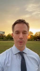 Hear from Dr. Richard Iorio as he previews Concurrent Symposium 2A: The  Evolving Orthopedic Practice Model, featuring an all-star faculty and  must-know insights. #EOA2025