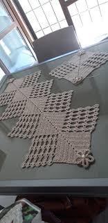 Meche Supposrr Que Vous Venez D Acheter Une Maison Ou Cuando Vous Envisagez Nufactured Re Decorer Votre Mai In 2020 Crochet Doilies Crochet Placemats Crochet Patterns