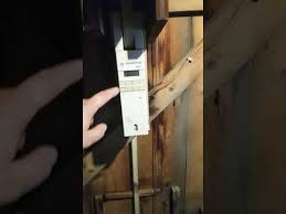 Wir haben eine anleitung, nach der sie eine. Huhnerklappe Automatisch Elektrisch Einfach Selber Machen Youtube