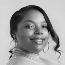 Heidi Gardiner's Instagram, Twitter & Facebook