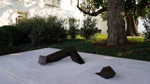 The paved pathways are being compared to cemeteries and melania tearing out all the flowers and trees in the rose garden and leaving it a mere shell of what it once was is a metaphor for trump's entire. Isamu Noguchi Sculpture Added To White House Rose Garden King5 Com