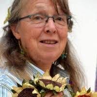 Sarah Cage's Instagram, Twitter & Facebook