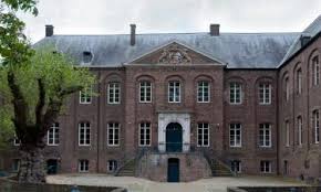 Het pittoreske dorp is onderdeel van nationaal park de maasduinen en is van oorsprong een vestingstadje. Die 10 Besten Hotels In Arcen Niederlande Ab 75