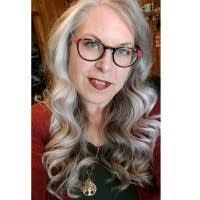 Becky Dye's Instagram, Twitter & Facebook