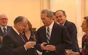 Zilele din urmă sunt dedicate exclusiv regelui mihai, și poate în sfârșit națiunea română este informată corect despre adevărata istorie. UmilinÈ›ele La Care Ion Iliescu L A Supus Pe Regele Mihai DupÄƒ RevoluÈ›ie Stirileprotv Ro