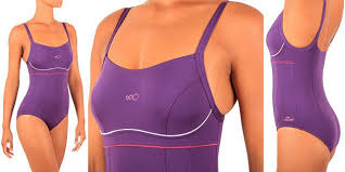 Sports de glisse, natation ou farniente : Une Silhouette Galbee Pour L Ete Avec Le Maillot De Bain Gainant Shani Slim De Decathlon So Busy Girls