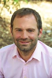 Lisa Seitz's Instagram, Twitter & Facebook